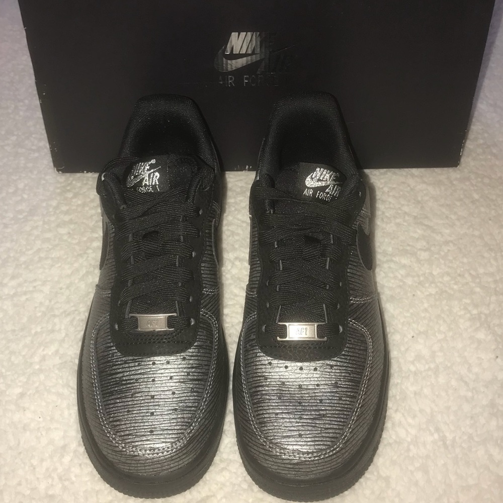 Nike Air Force 1 ‘07 Premium silver sneakers - Picture 2 of 8